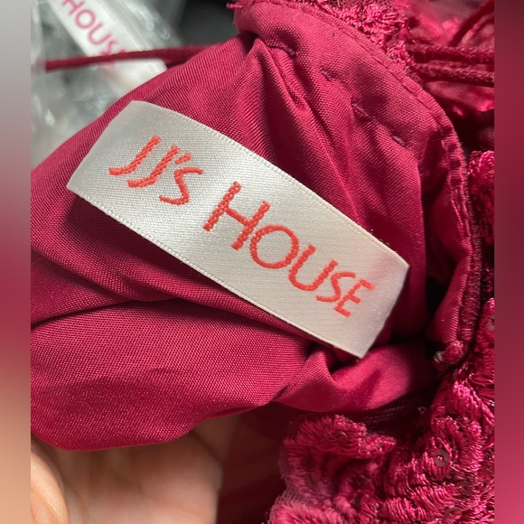 JJ’s House red dress. Fits size medium. In great condition - Picture 4 of 6